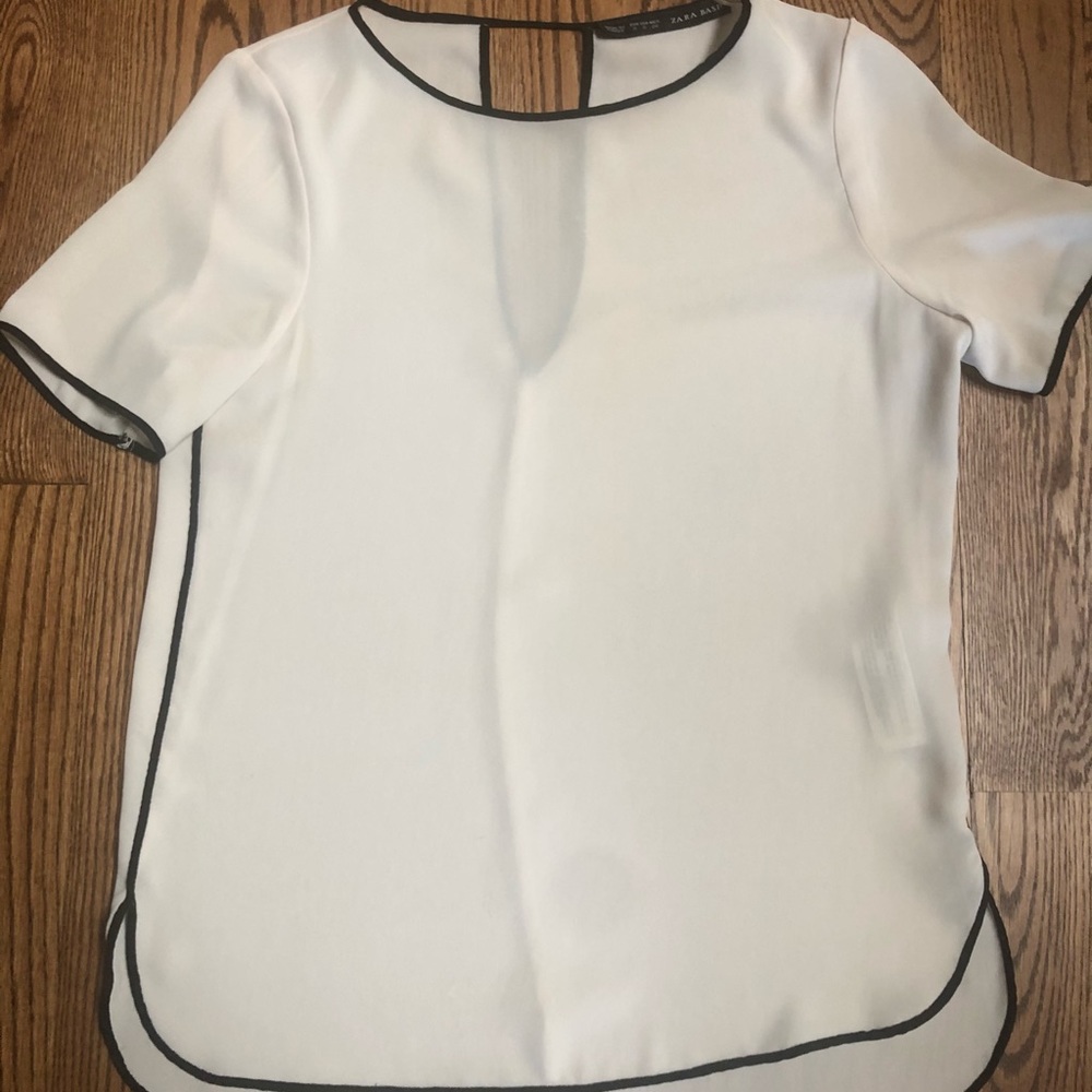 Zara top size small